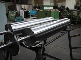 Legacy style flexograpic plate print roller complete with spur gear Legacy style flexograpic plate print roller complete with spur gear